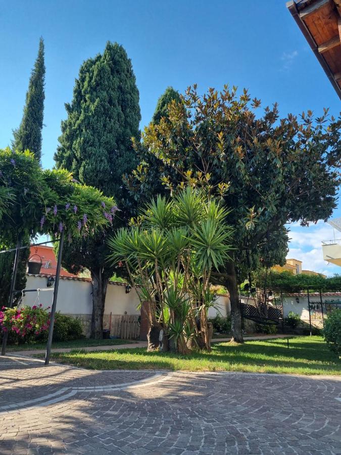 Appartement Tabor 2 Garden & Parking à Naples Extérieur photo